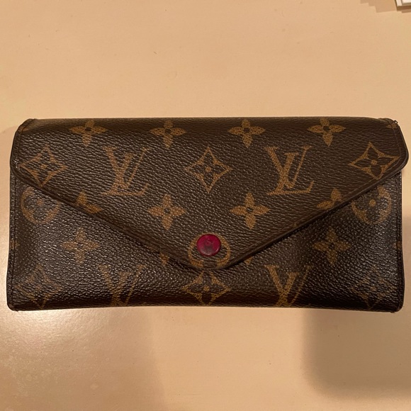 Louis Vuitton Wallet - Picture 1 of 11